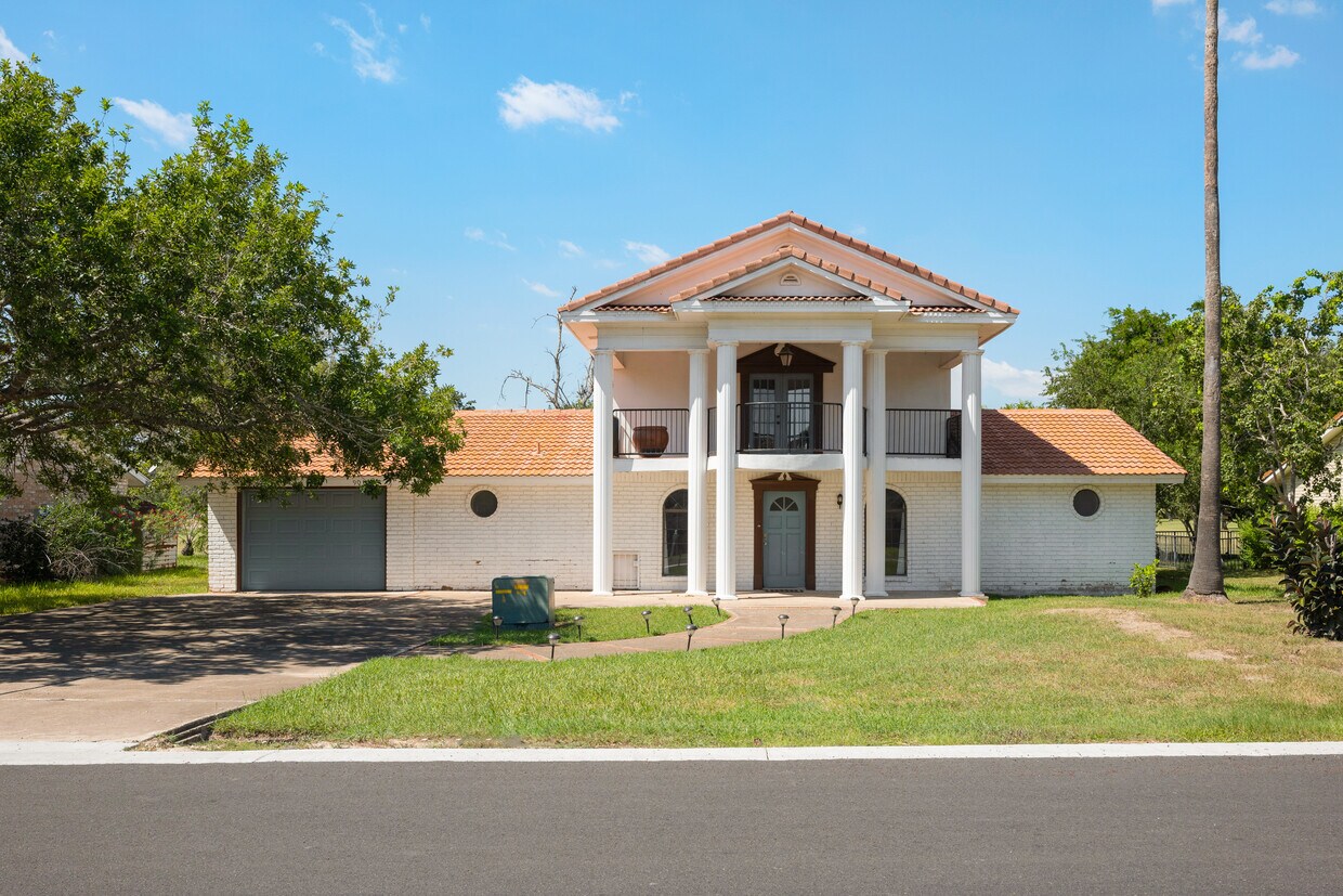 901 Balboa Rd, Rancho Viejo, TX 78575 House Rental in Rancho Viejo