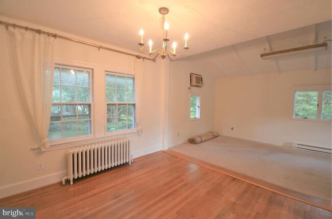 Building Photo - 1739 N Quincy St