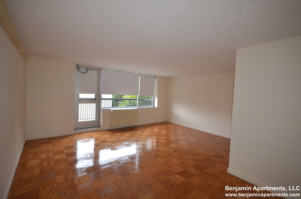 Foto principal - 69 Monmouth St