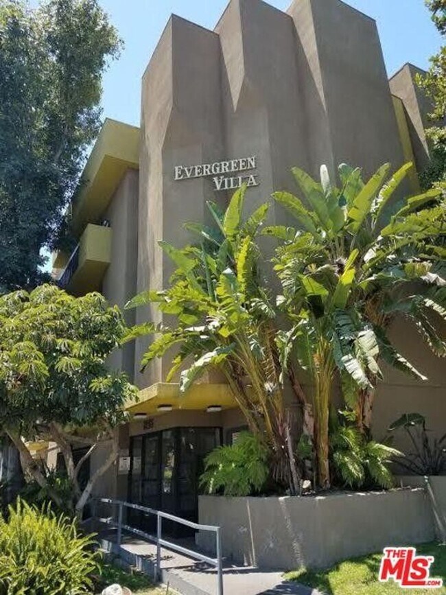 Foto del edificio - Orange Luxury Investments LLC