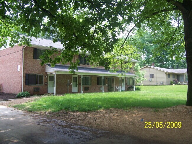 Building Photo - 483 Brentwood Dr