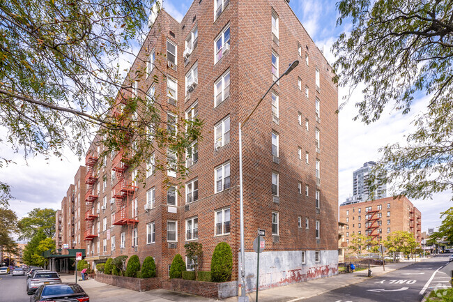 Building Photo - 2685 Homecrest Ave
