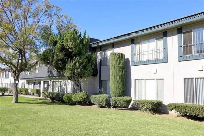 Building Photo - Terre at Sandalwood