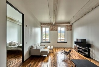 Building Photo - 520 State Rd