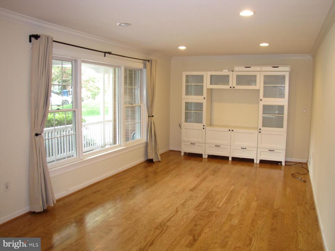 Foto principal - 5239 Morley Ct
