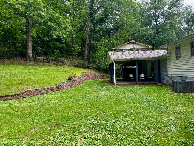 Building Photo - 609 Yellowstone Dr