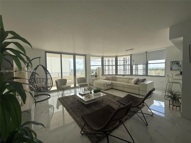 Foto del edificio - 5555 Collins Ave