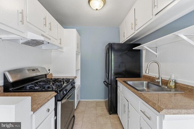 Foto del edificio - 4903 Americana Dr