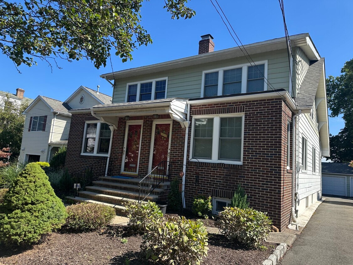 Foto principal - 41 Montrose Ave