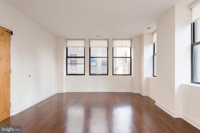 Foto del edificio - 220 S 16th St