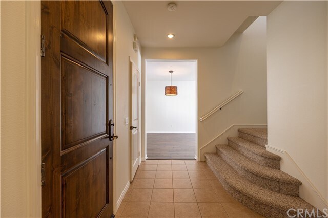 Building Photo - 896 Terrace Ln W