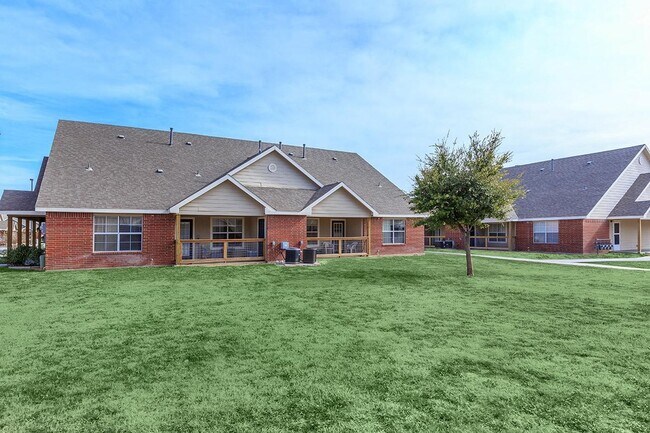 Foto del edificio - 1600 W Clements St