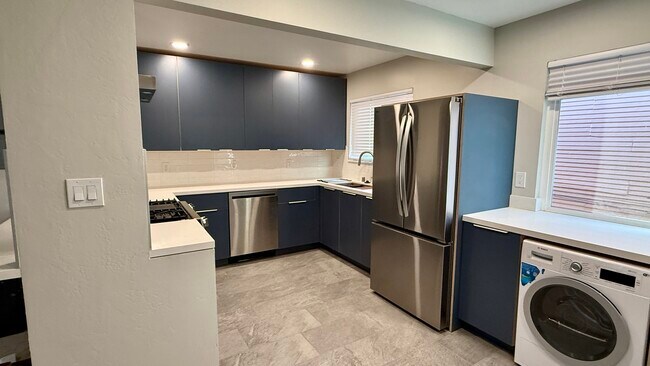 Foto del edificio - 3640 West St