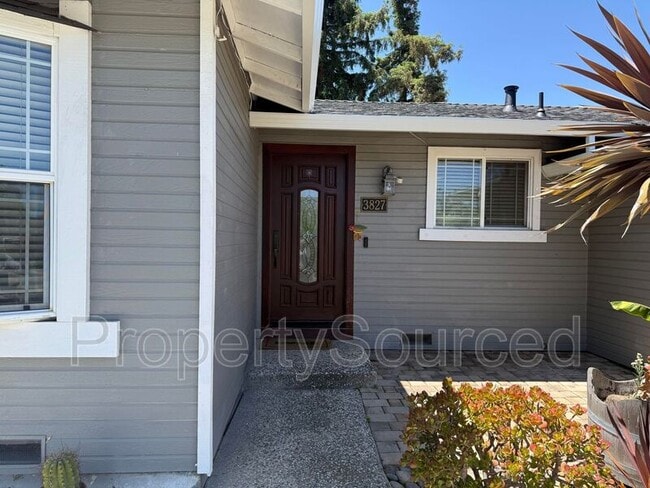 Foto del edificio - 3827 Muir Pl Ct
