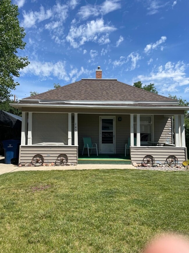 Building Photo - 143 W Colorado St