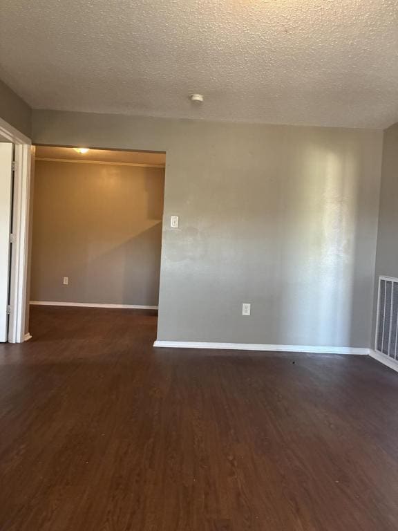 Building Photo - 8227 Skysail Ave