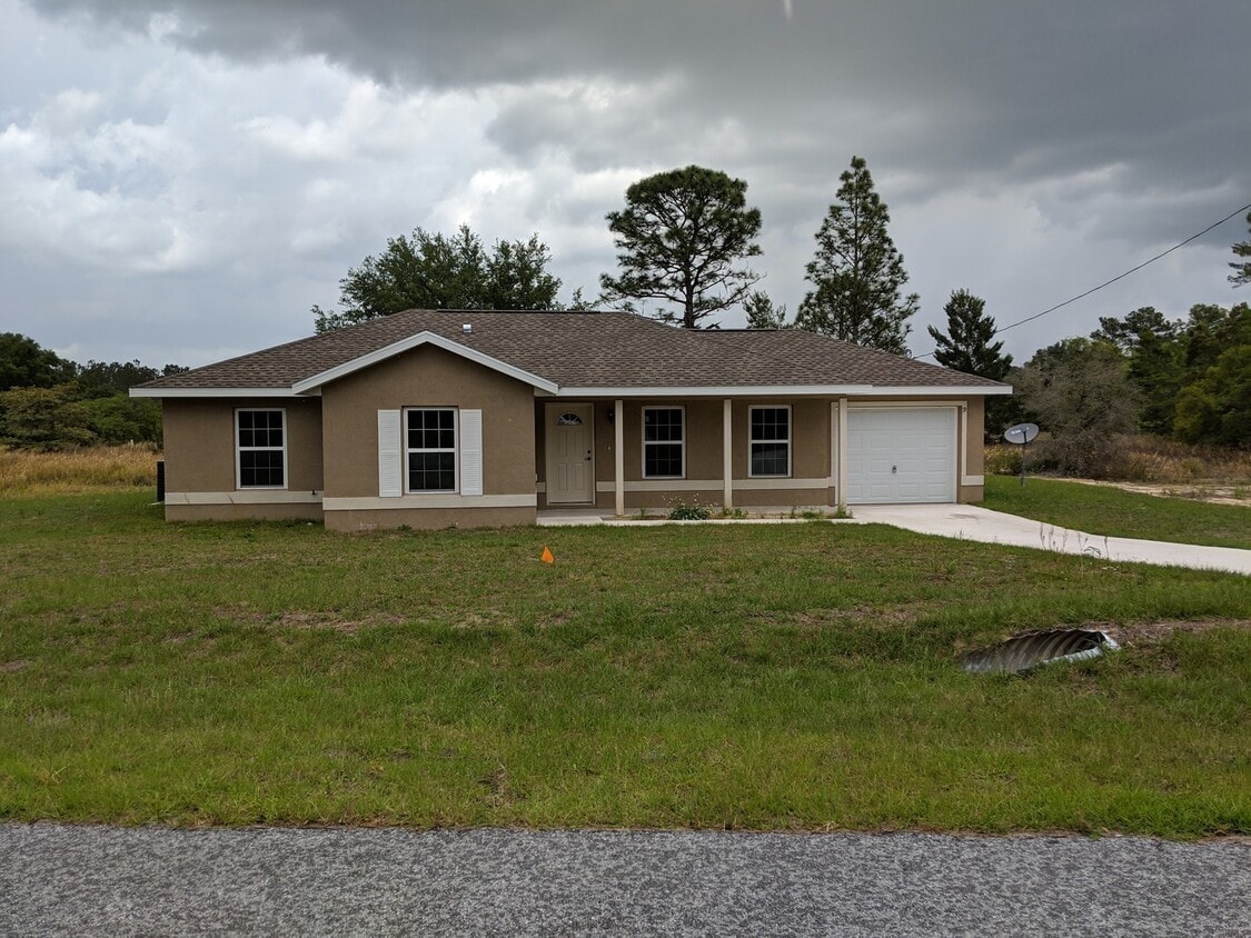 9 Cypress Loop, Ocala, FL 34472 House Rental in Ocala, FL