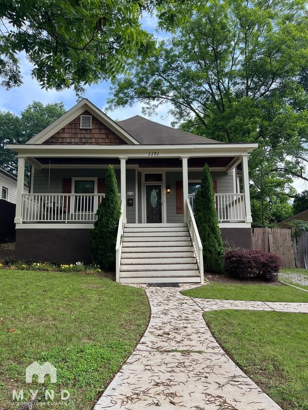 Primary Photo - 1171 Oak St SW