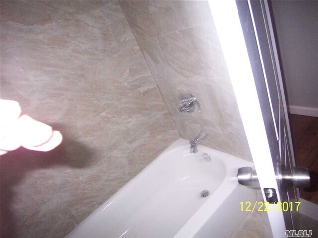 Building Photo - 635 Mount Ave