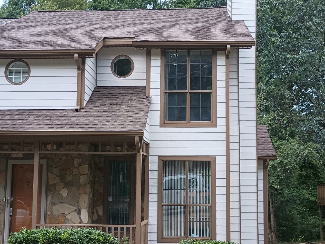 884 Brandy Oaks Ln, Stone Mountain, GA 30088 Townhome Rentals in Stone Mountain GA