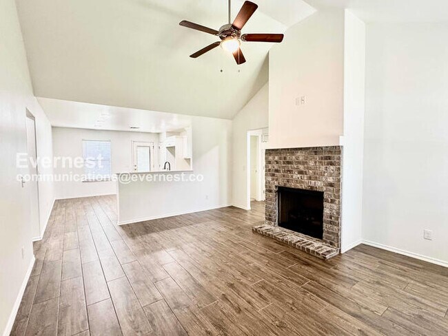 Foto del edificio - 519 W Chestnut St