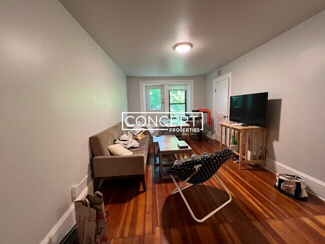 Building Photo - 1463 Beacon St