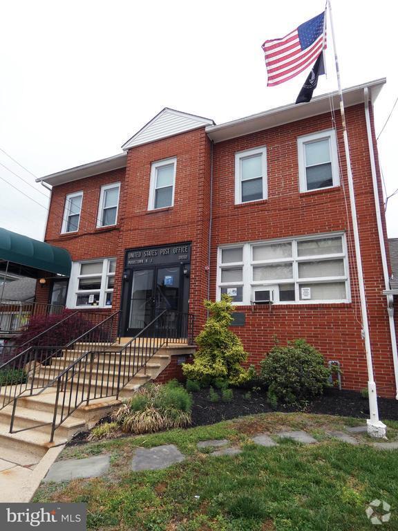 Building Photo - 35 East Ave