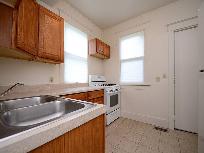 Building Photo - 3124 N 16th St