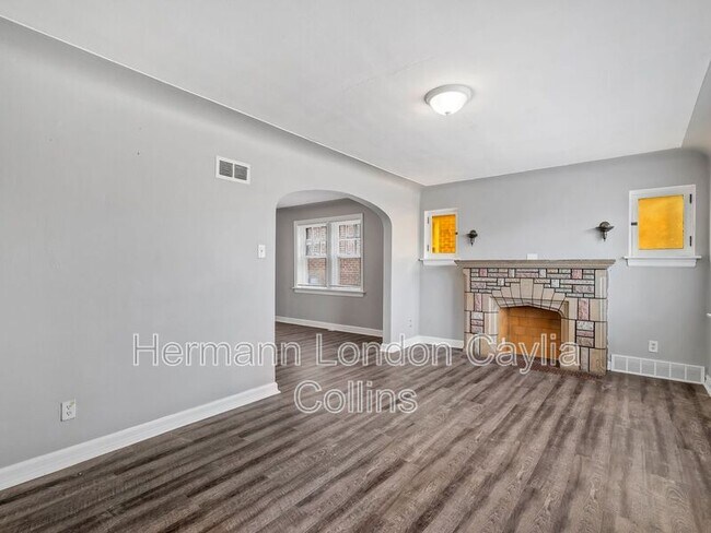 Foto del edificio - 5951 Park Ln