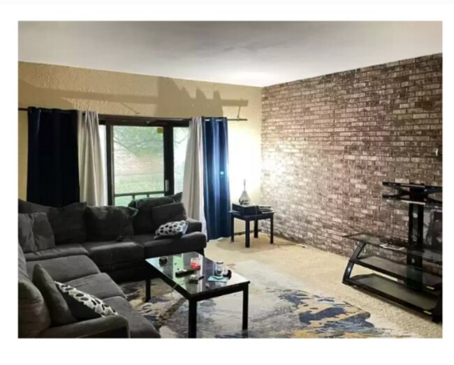Building Photo - 914 Nassau Pkwy