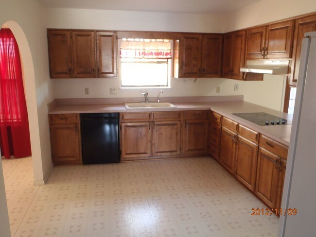 Building Photo - 3 br, 2 bath House - 203 Tierra Berrenda Dr.