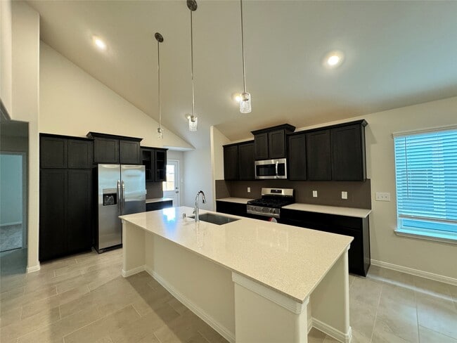 Building Photo - 8026 Cypress Country Dr