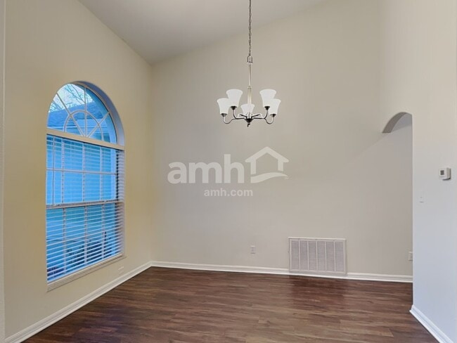 Building Photo - 2006 Ruby Red Blvd