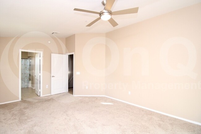 Foto del edificio - 1350 S Greenfield Rd