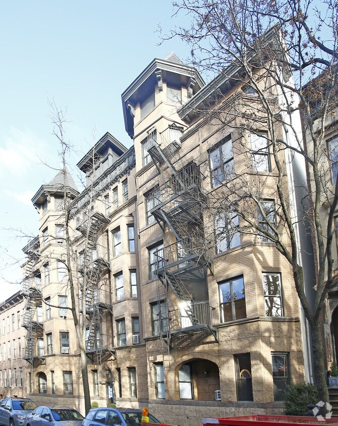 Primary Photo - 337 State St