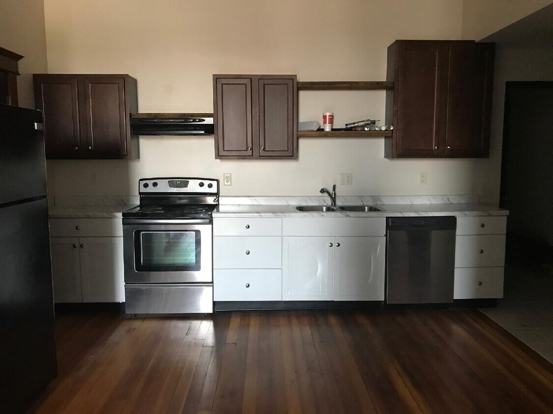 103 N Downey St Unit 2, West Branch, IA 52358 Apartments in West