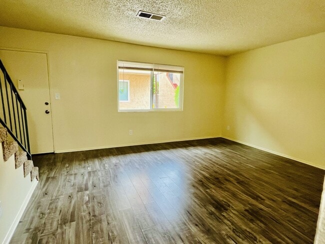 Building Photo - 812 S Taylor Ave