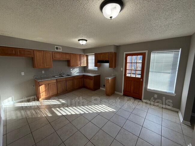 Building Photo - 5402 Breckenwood Dr