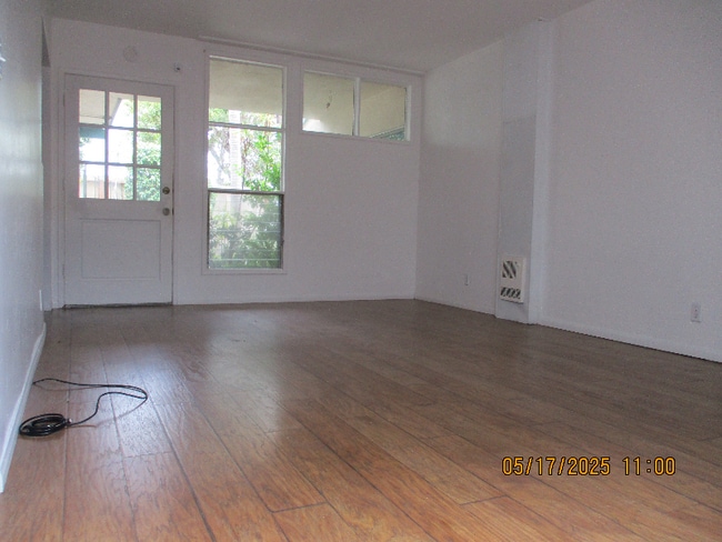 Building Photo - 243 Avenida Pelayo