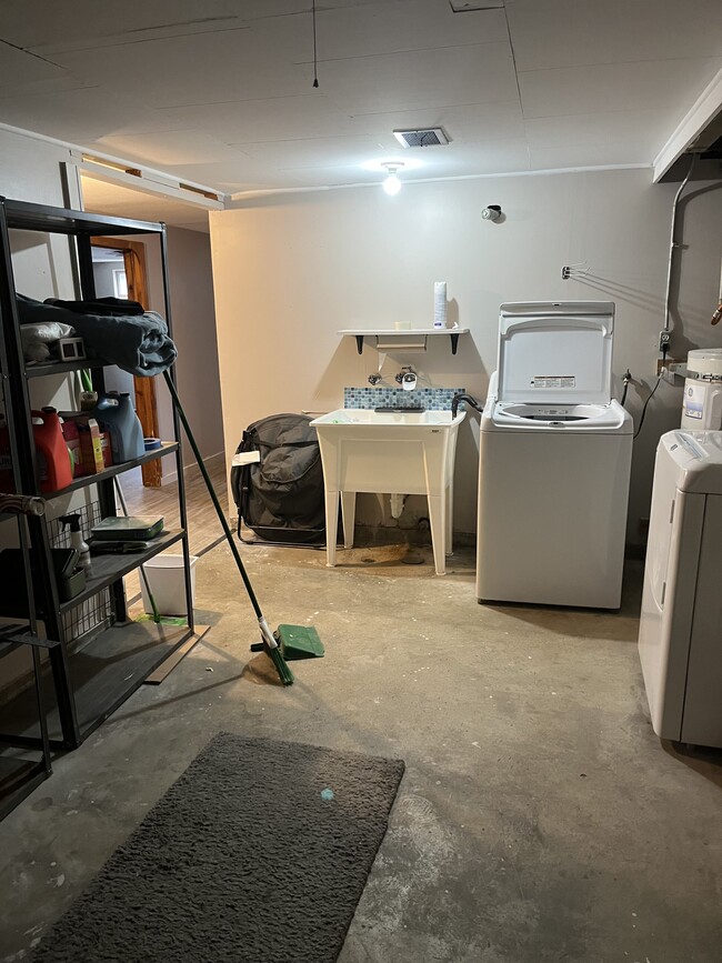 Laundry room with washer and dryer. - 4017 N Maple St