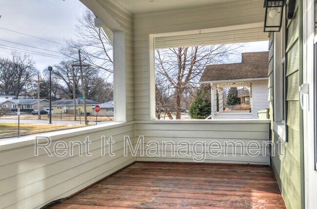 Foto del edificio - 1220 S 55th St