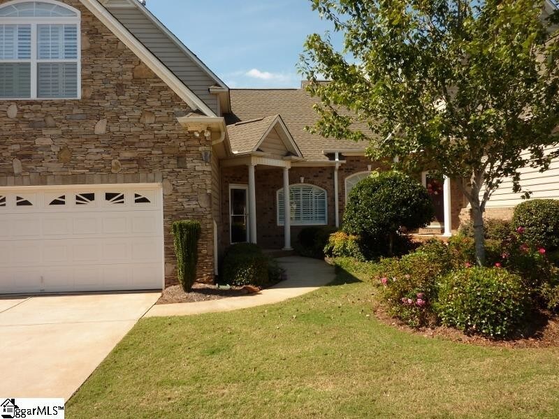 8 Reddington Dr, Greer, SC 29650 Condo for Rent in Greer, SC