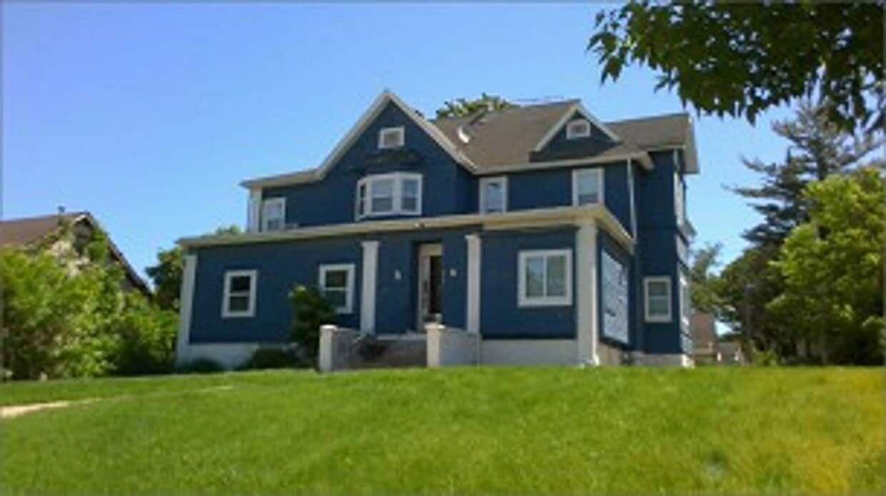 Primary Photo - Large 2 Bedroom 1 Bath Apartment