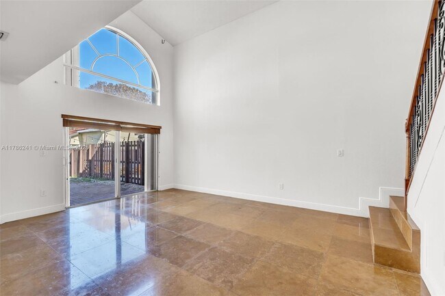Foto del edificio - 5160 NW 112th Ct