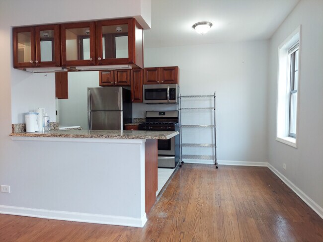 Foto del edificio - 3708 N Sheffield Ave