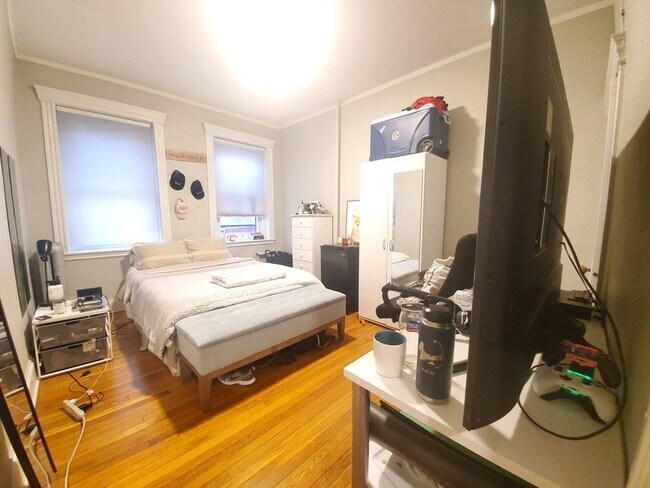 Foto del edificio - 72 Strathmore Rd