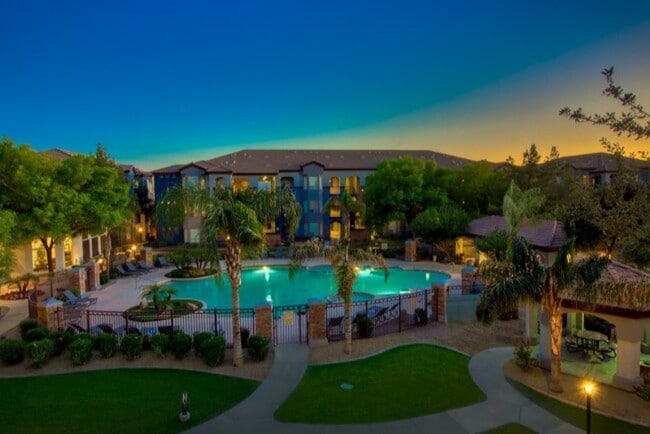 Building Photo - The Villas At Camelback Crossing
