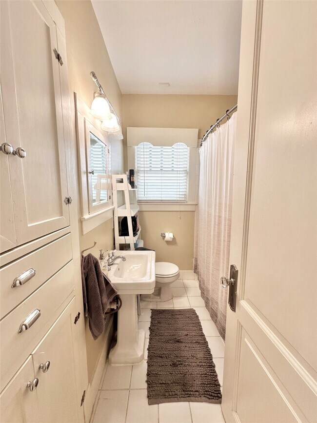 Building Photo - 4318 Eigel St