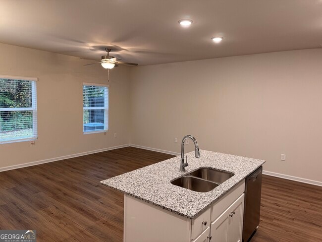 Building Photo - 27 Huntley Trce