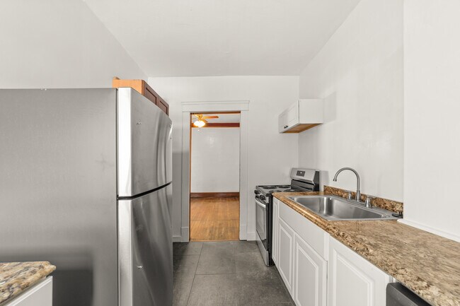Cocina - 11427 Clifton Blvd